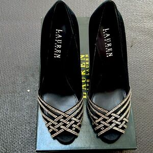 Ralph Lauren never used. Beautiful size 7 (true to size)